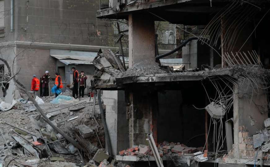 U napadu na Kijev poginula jedna, ranjeno deset osoba